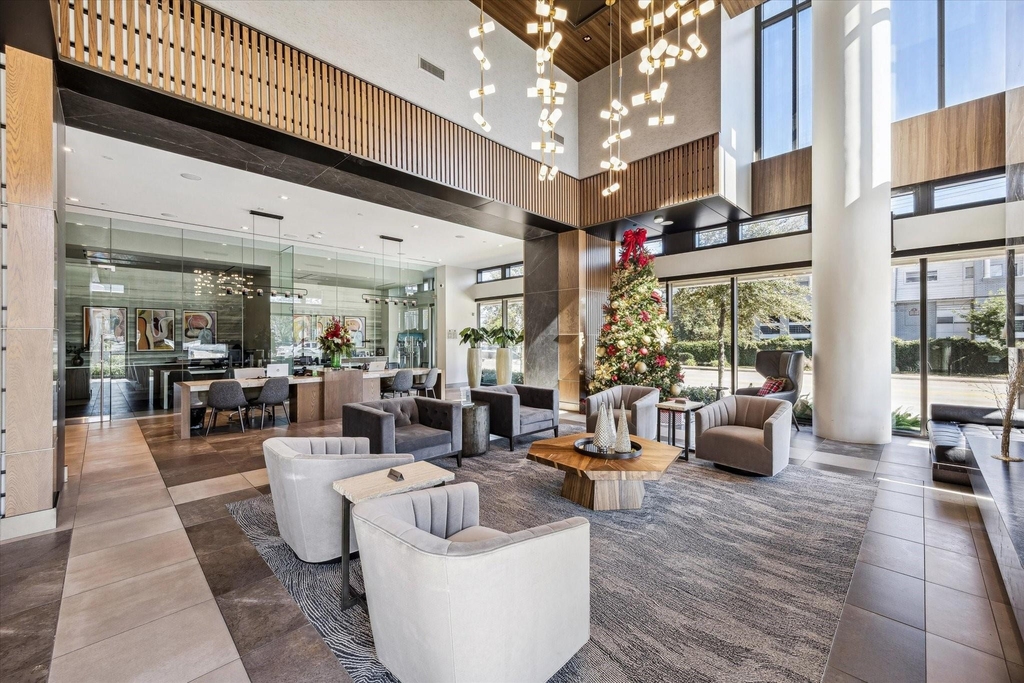9757 Katy Freeway - Photo 16