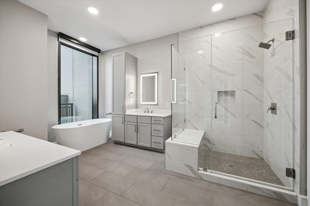 9757 Katy Freeway - Photo 8