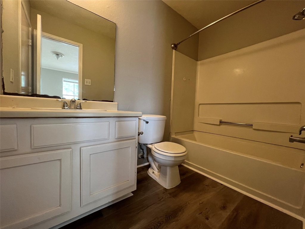 8811 Baskove Drive - Photo 11