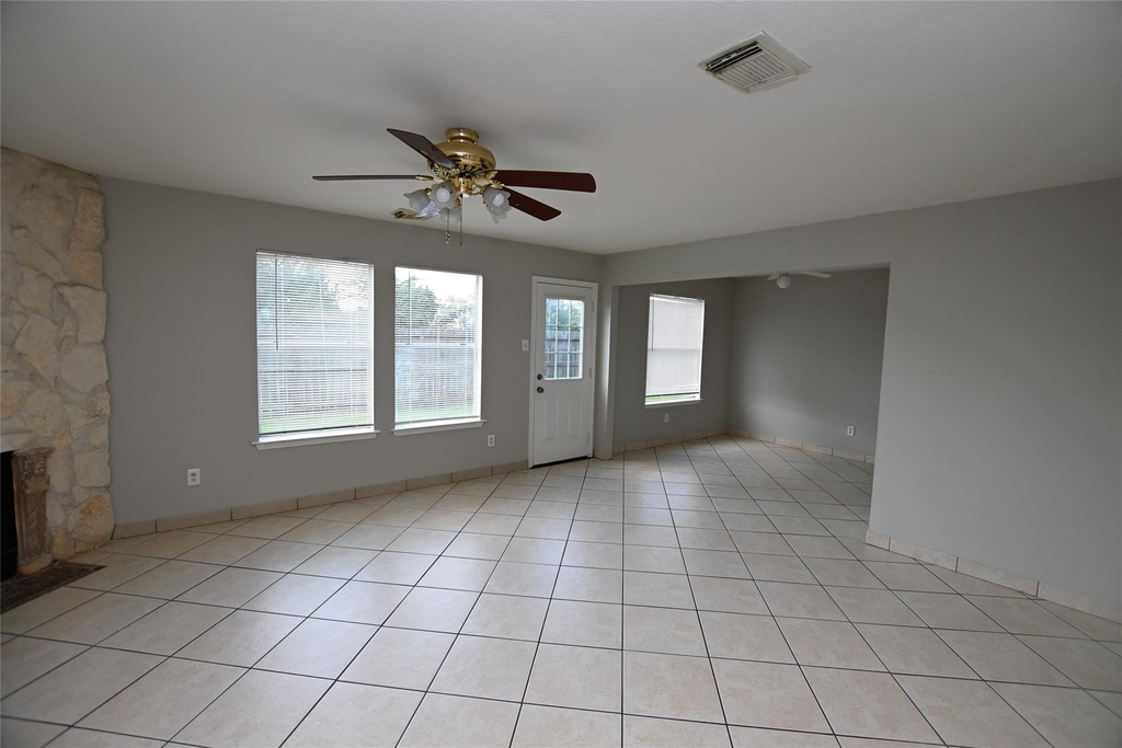 8811 Baskove Drive - Photo 2