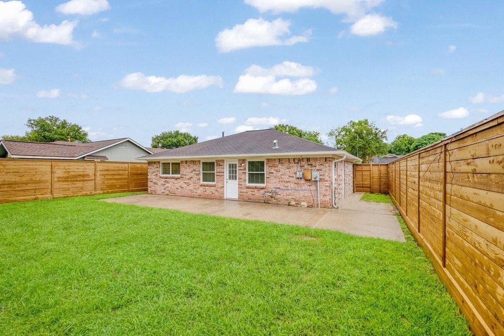 1303 Gamma Street - Photo 9