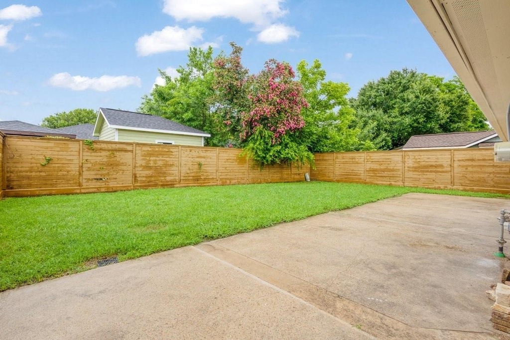 1303 Gamma Street - Photo 15