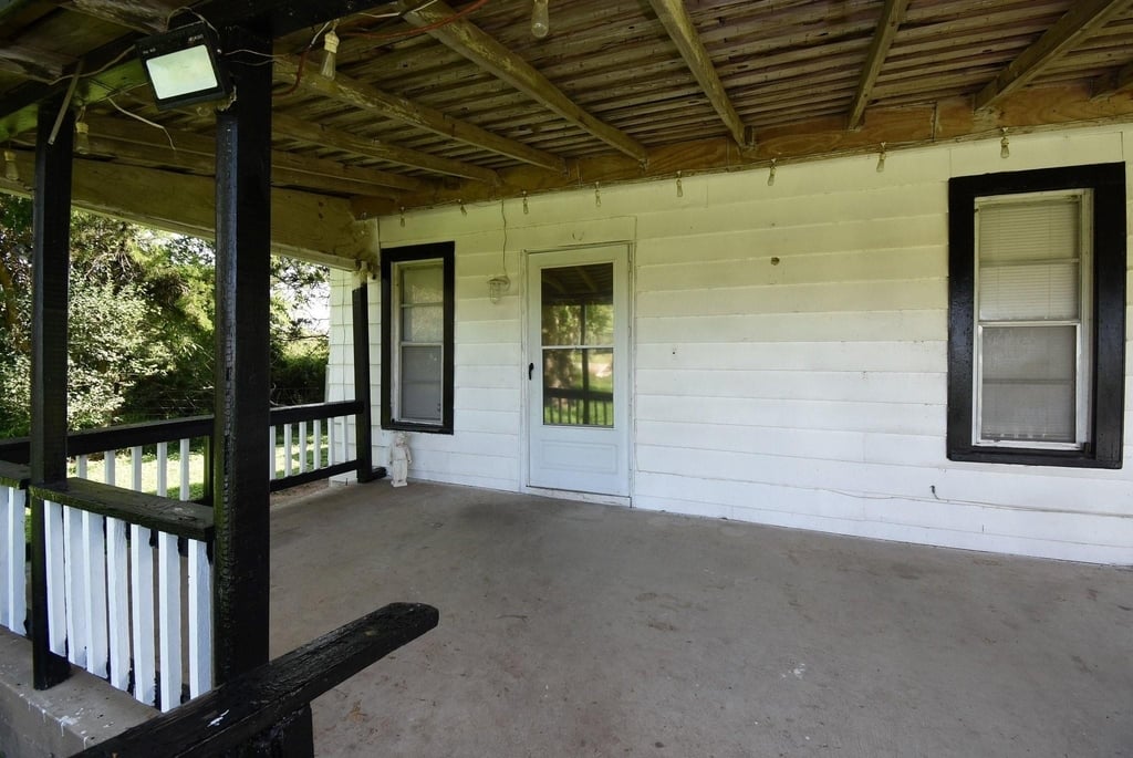 8421 Altimore Road - Photo 2