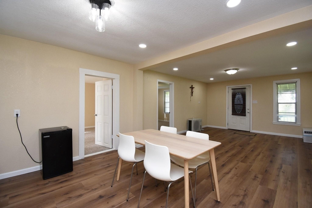 8421 Altimore Road - Photo 9