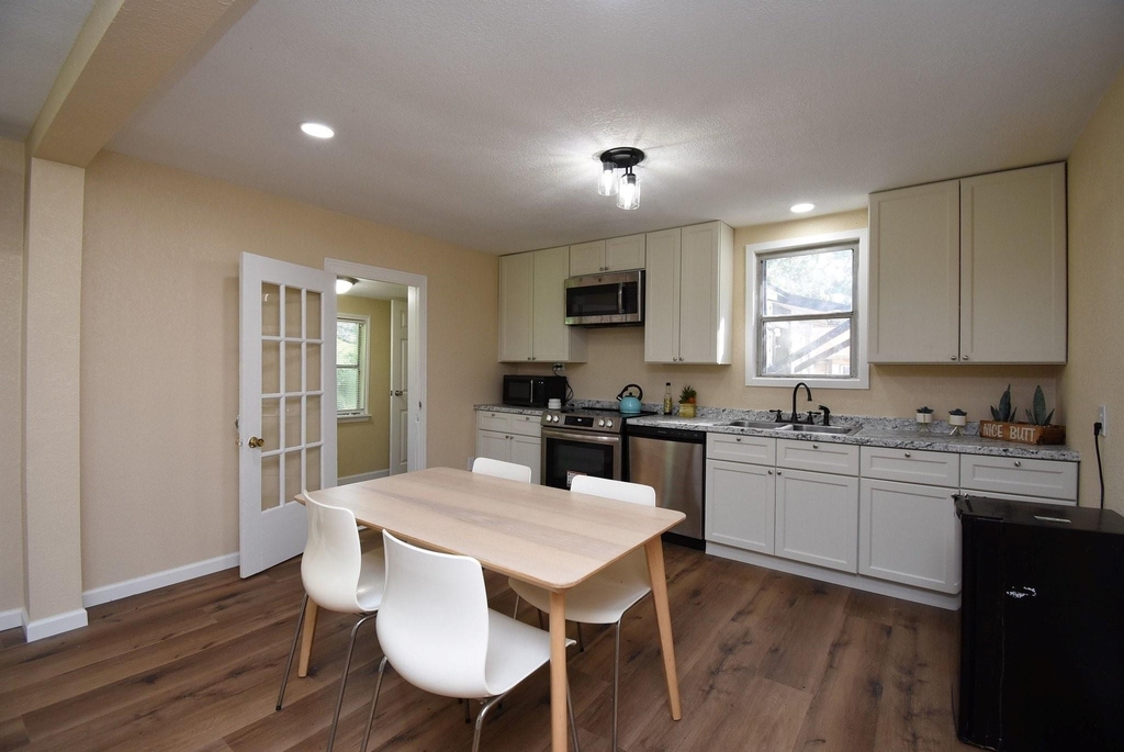 8421 Altimore Road - Photo 3