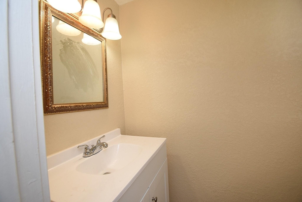 8421 Altimore Road - Photo 5