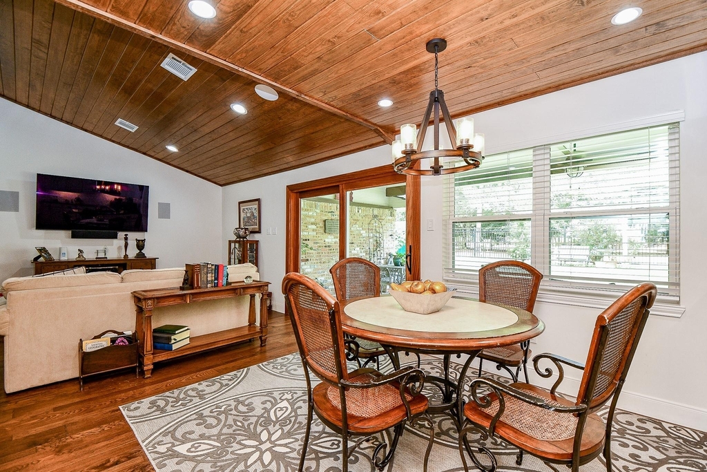 922 Chantilly Lane - Photo 11