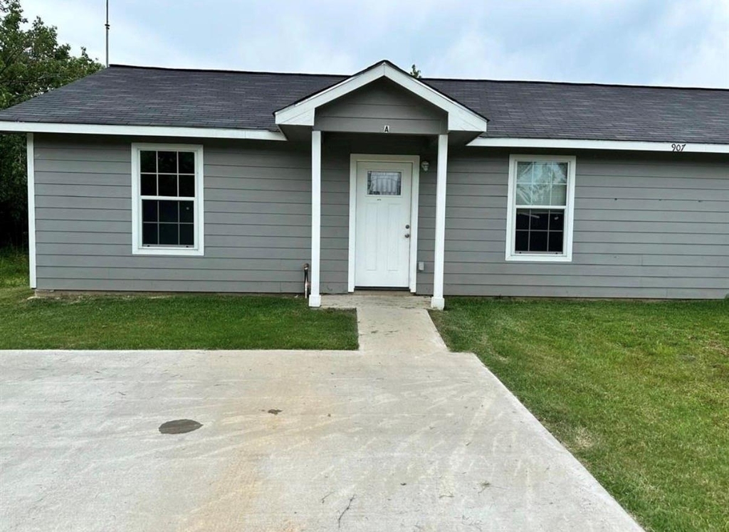 907 Fm 2830 Road S - Photo 0