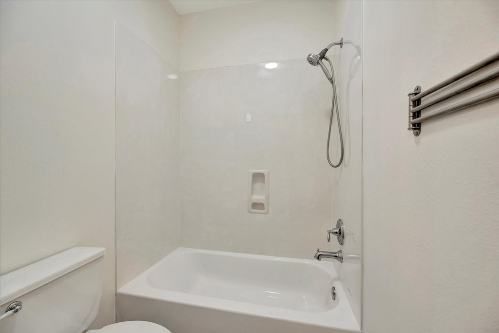 2291 Catalonia Cove - Photo 20
