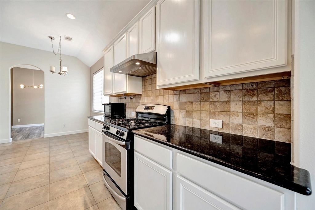 2291 Catalonia Cove - Photo 14