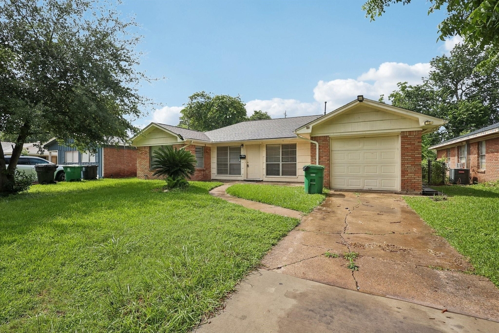6401 Rowan Lane - Photo 2
