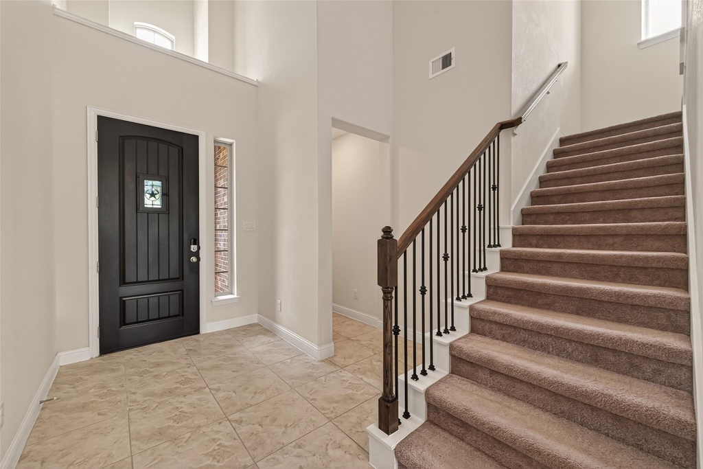 10514 Inverclyde Drive - Photo 4