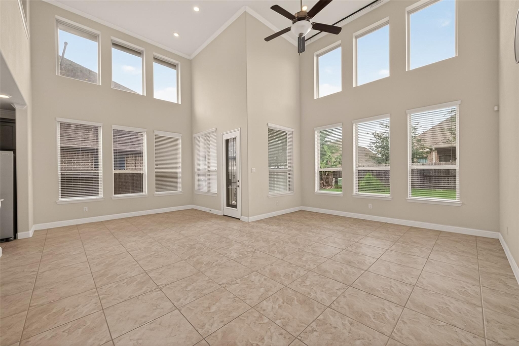 10514 Inverclyde Drive - Photo 6