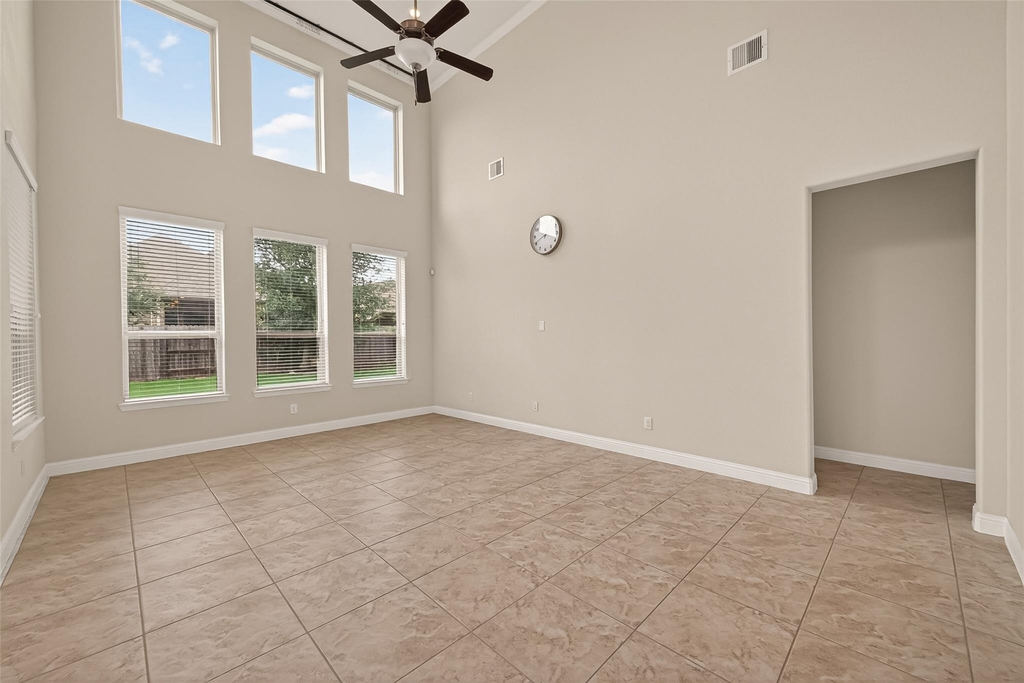 10514 Inverclyde Drive - Photo 7