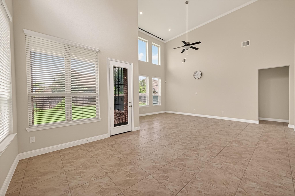 10514 Inverclyde Drive - Photo 12