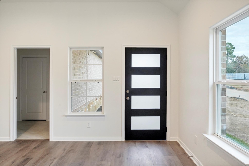11703 Eclipse Drive - Photo 2