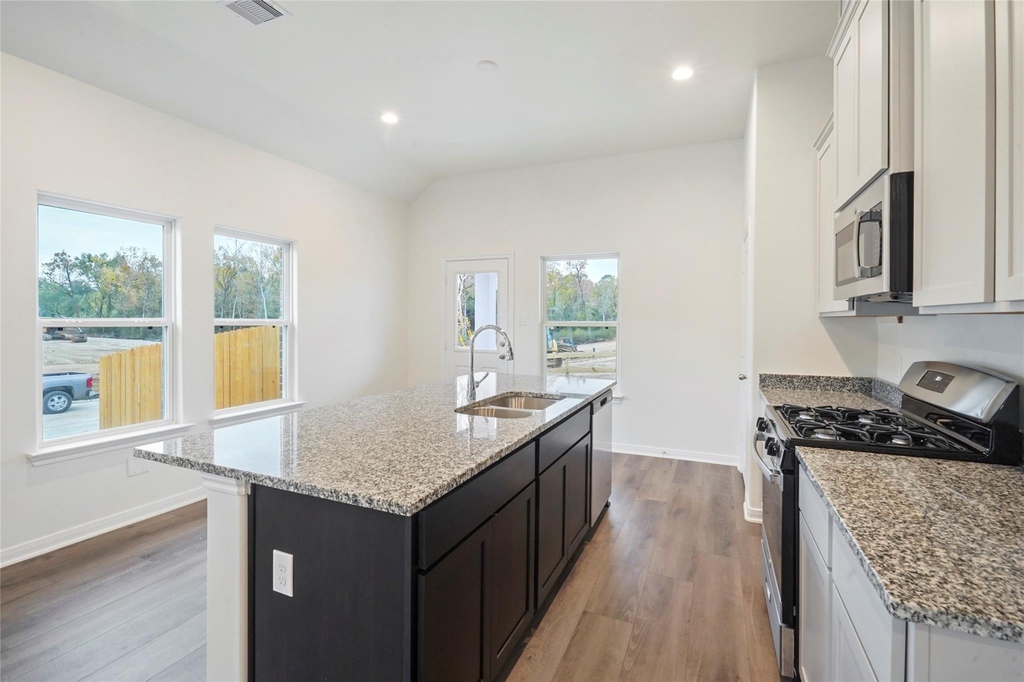 11703 Eclipse Drive - Photo 7