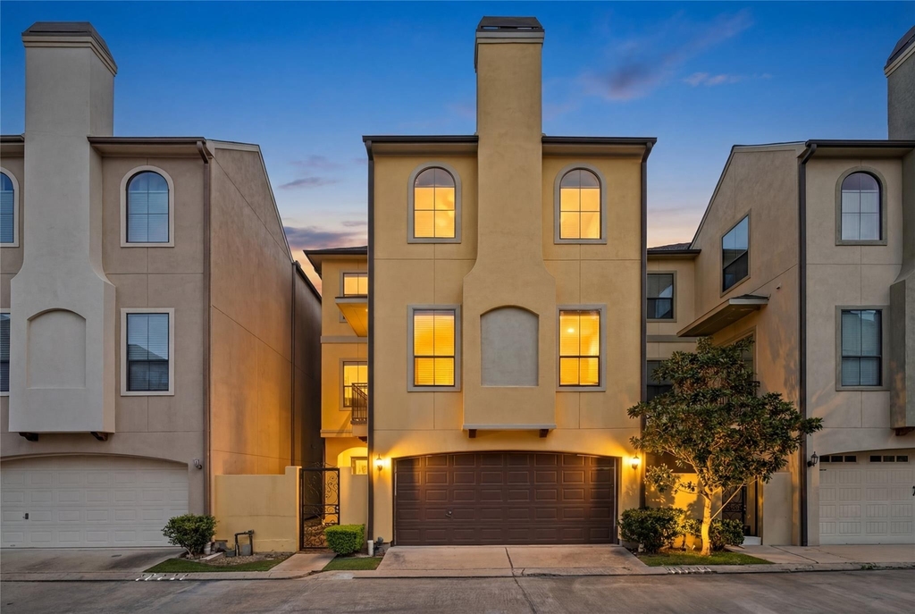 3022 Orchard Court - Photo 0