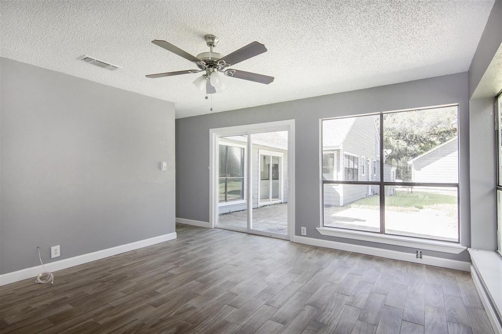 575 Moreland Street - Photo 5