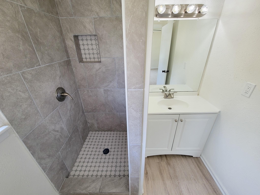 301 Cypress Street - Photo 25