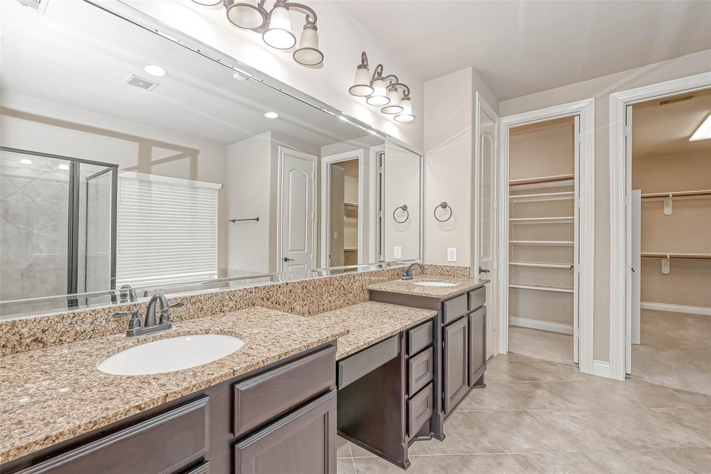 27415 Blinkwood Park - Photo 16