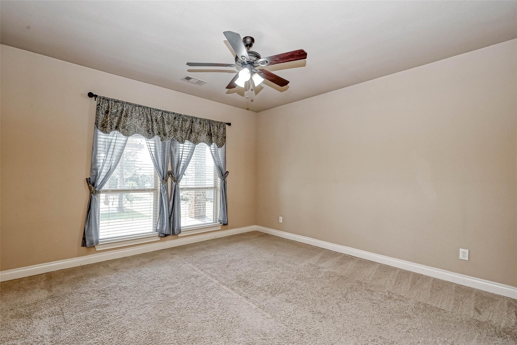 27415 Blinkwood Park - Photo 11