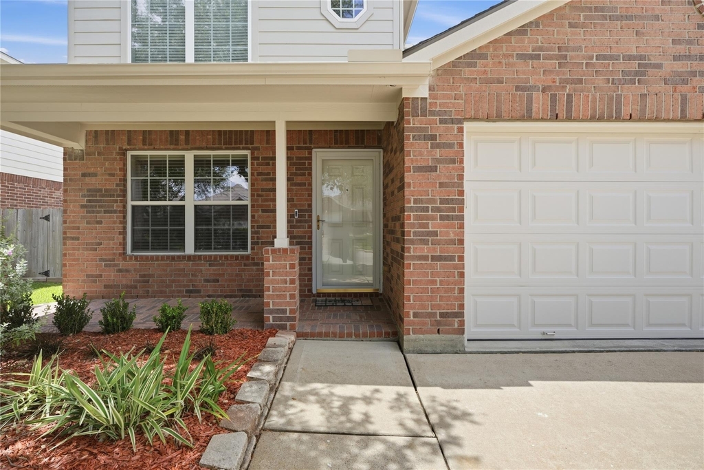 2605 Los Alamos Circle - Photo 2