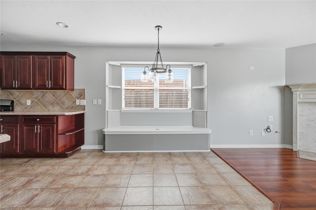 2605 Los Alamos Circle - Photo 7