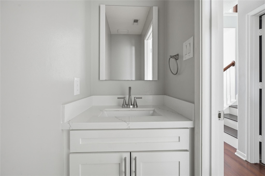 2605 Los Alamos Circle - Photo 13