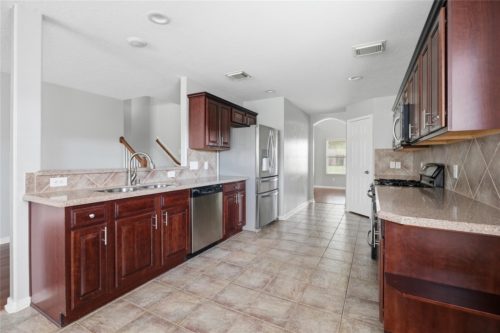 2605 Los Alamos Circle - Photo 5
