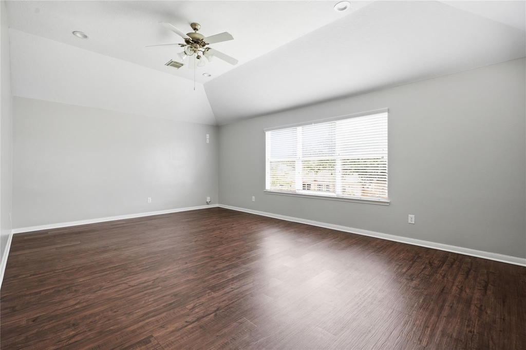 2605 Los Alamos Circle - Photo 16