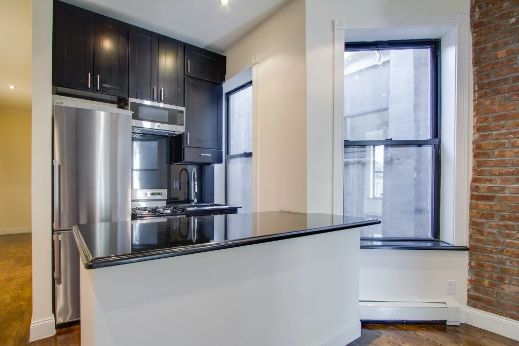 15 West 103rd Street - Photo 1