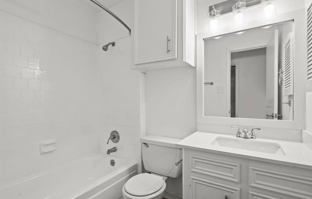 5322 Finsbury Field Drive - Photo 8
