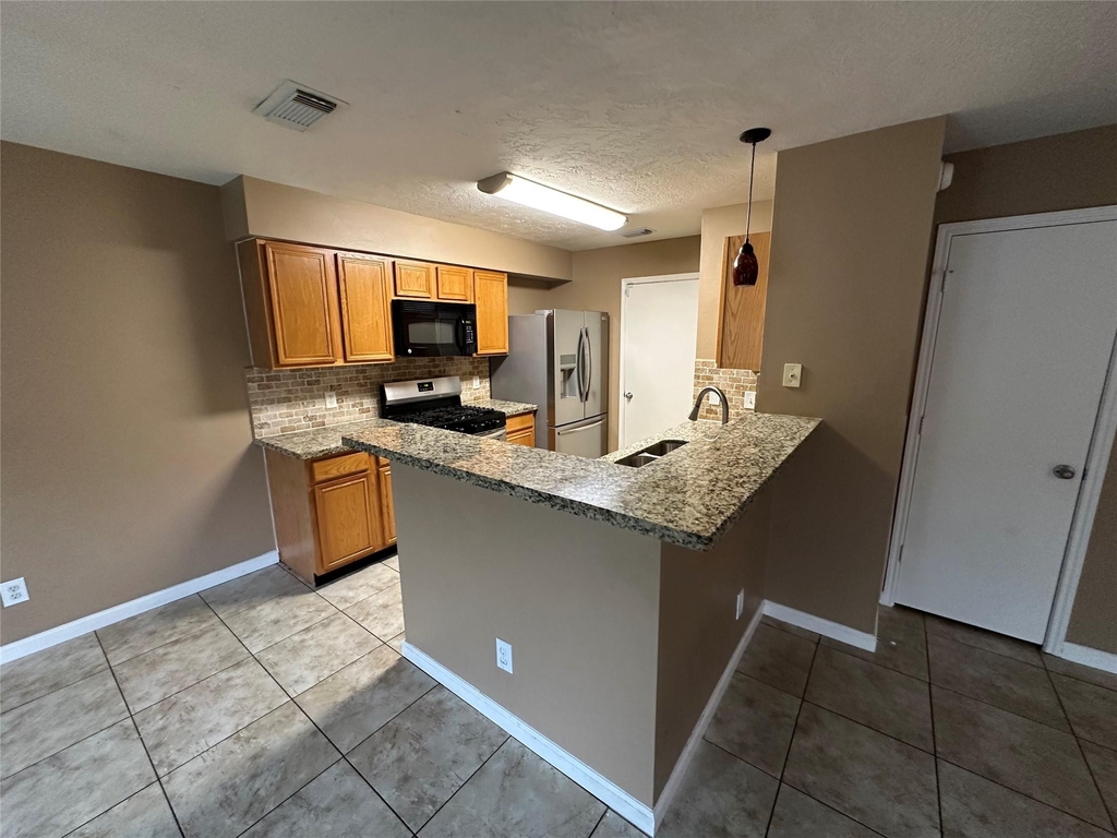12110 Bowsman Drive - Photo 4