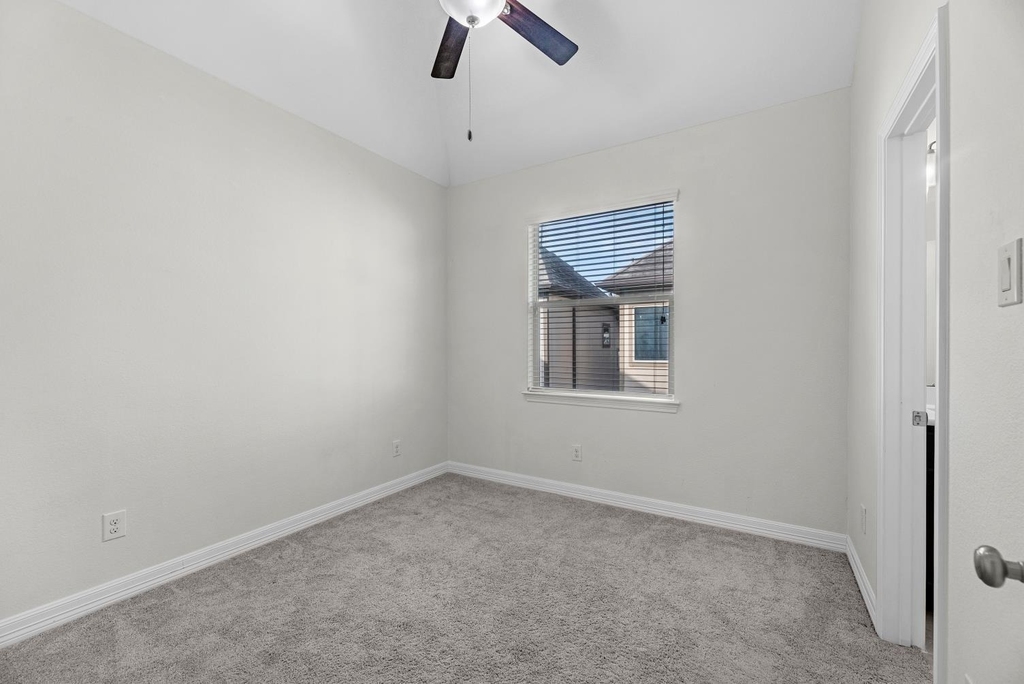 458 N Live Oak Street - Photo 22