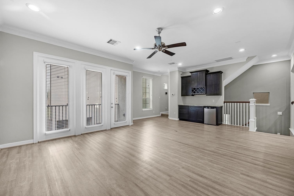 458 N Live Oak Street - Photo 10