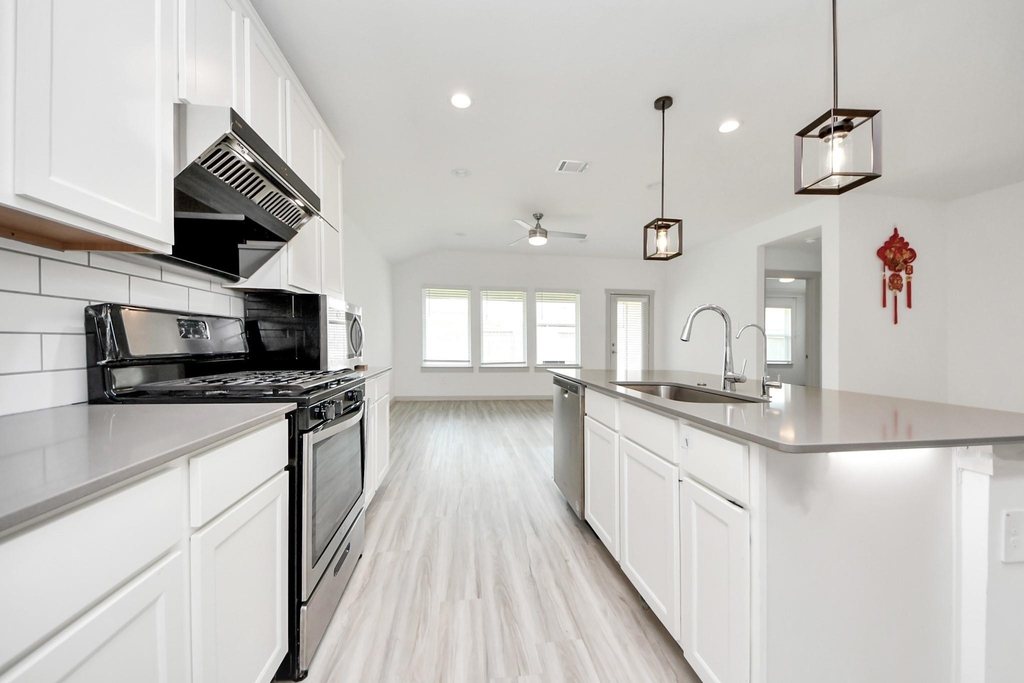 7007 Fleetwood Crescent Way - Photo 12