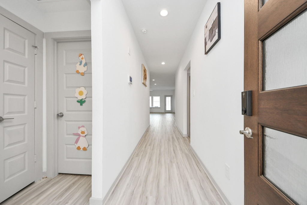 7007 Fleetwood Crescent Way - Photo 2