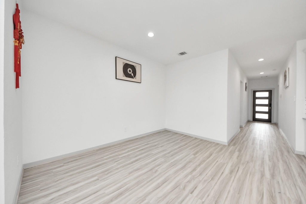 7007 Fleetwood Crescent Way - Photo 1