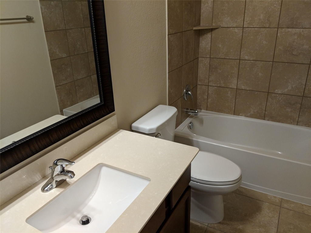 5211 Ivory Glass Drive - Photo 14