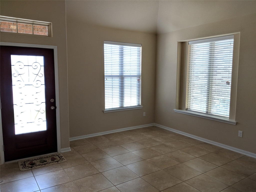 5211 Ivory Glass Drive - Photo 3