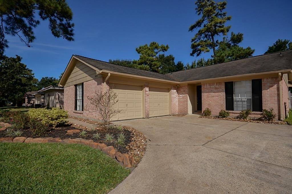 5831 Culross Close - Photo 0