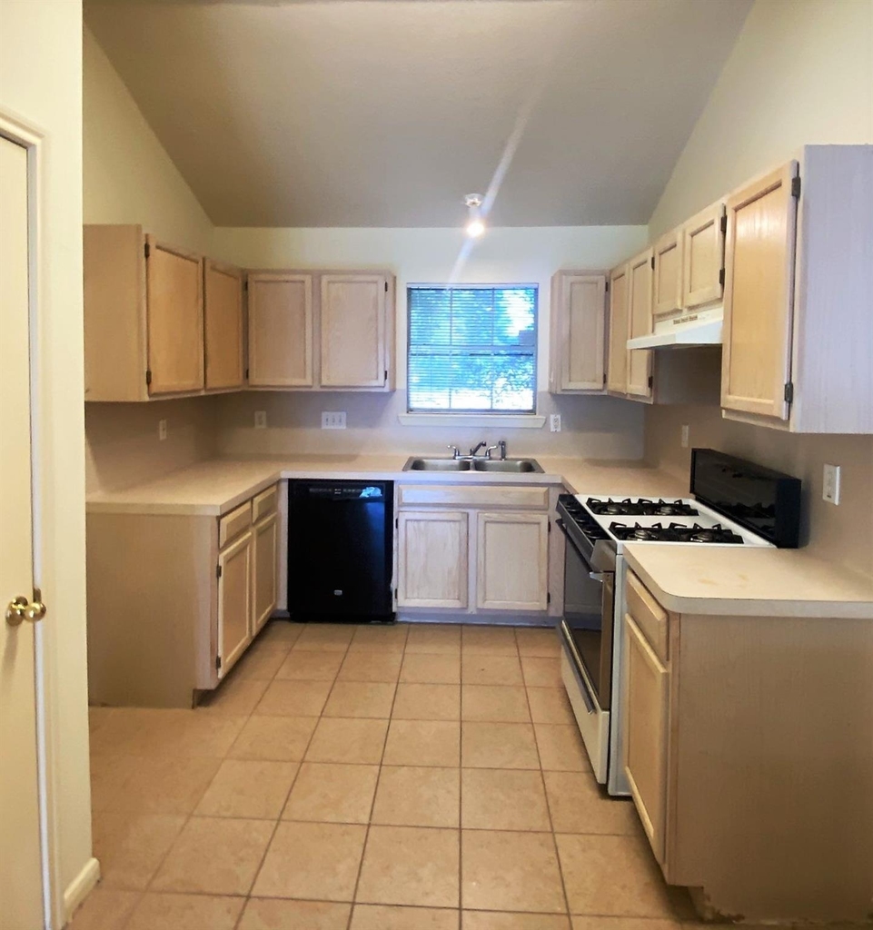 2222 Havenhouse Drive - Photo 5