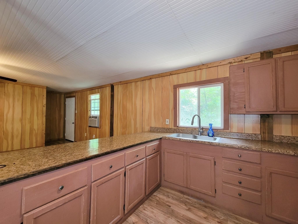 20272 Forest Woods Lane - Photo 5