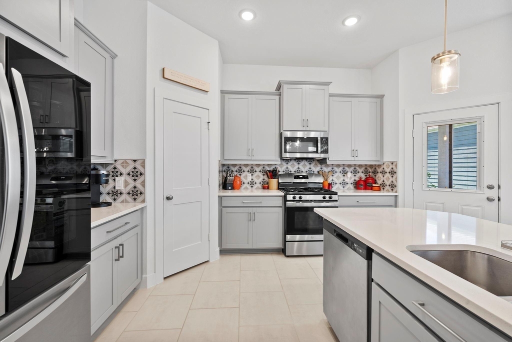 7907 Starfish Arbor Drive - Photo 4