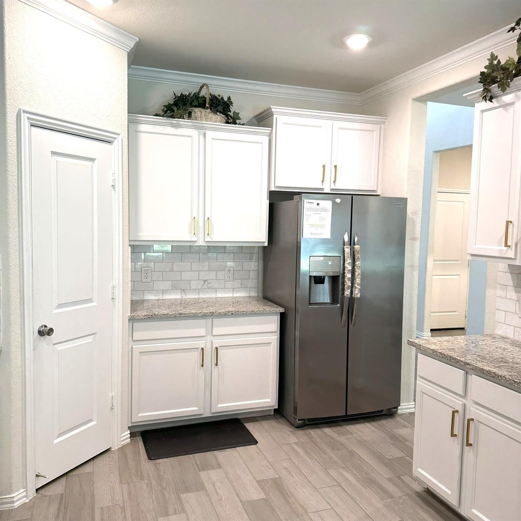 15823 Vanderpool River Drive - Photo 9