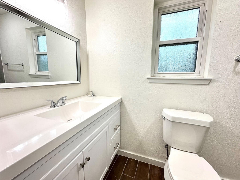 504 Raymond Street - Photo 7