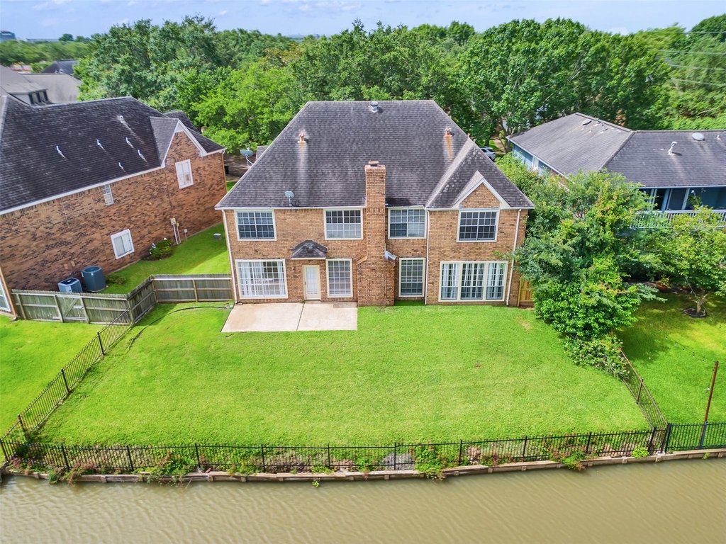 1127 Gloria Court - Photo 7