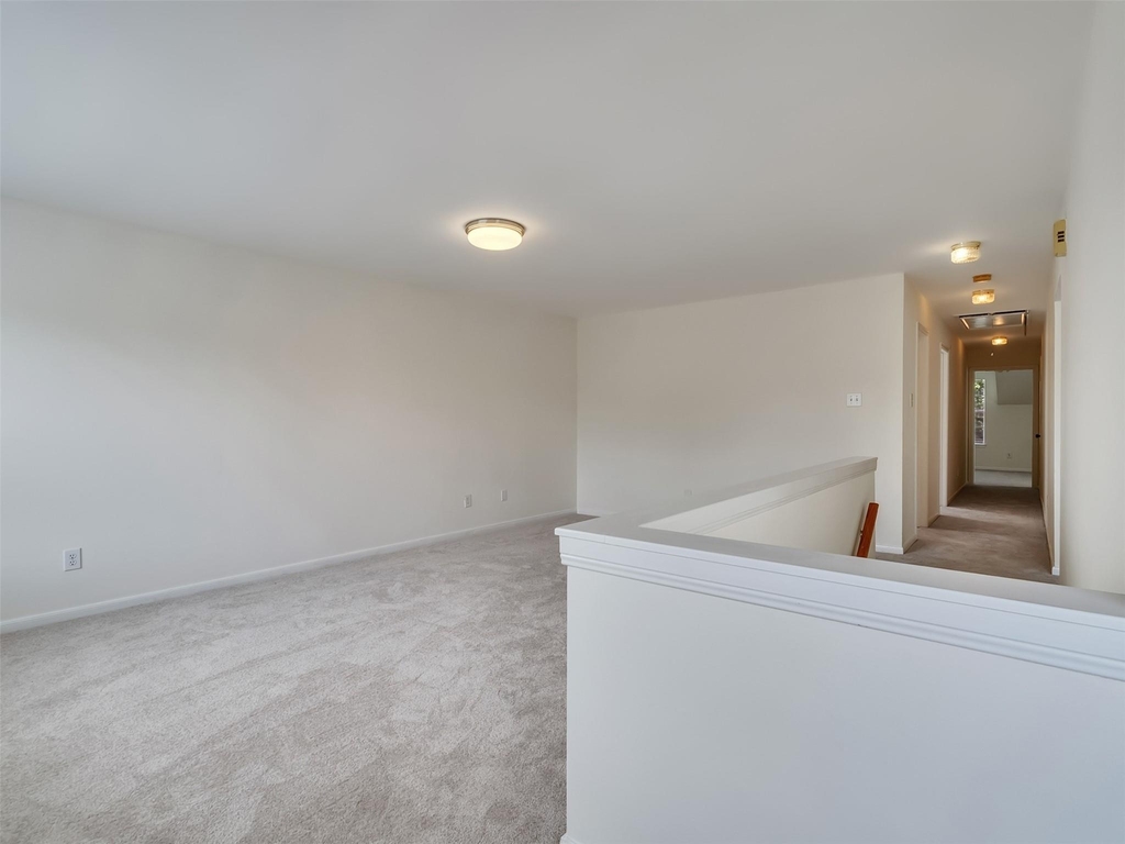 1127 Gloria Court - Photo 36