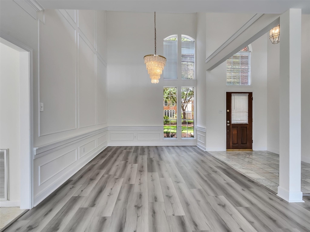 1127 Gloria Court - Photo 14
